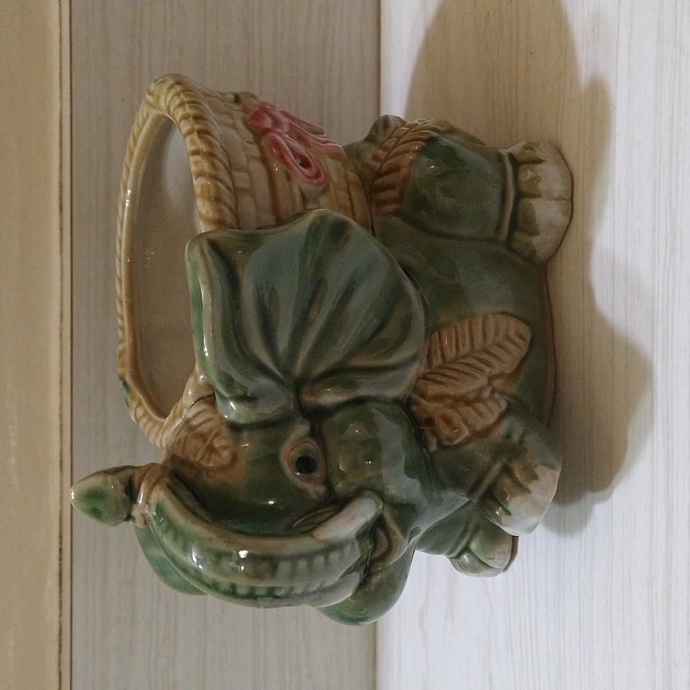 Vintage 1940's/50's Midcentury Majolica Elephant Planter